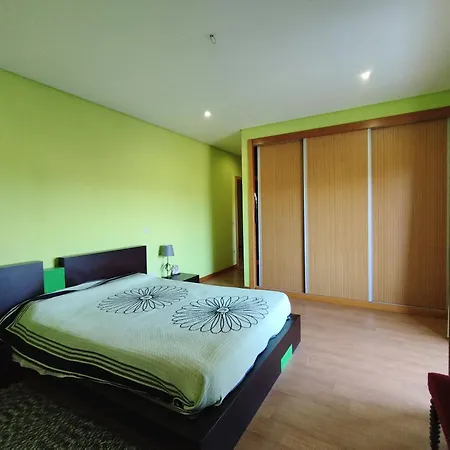 Moradia Com Piscina بيت للعطل بونتي دي ليما